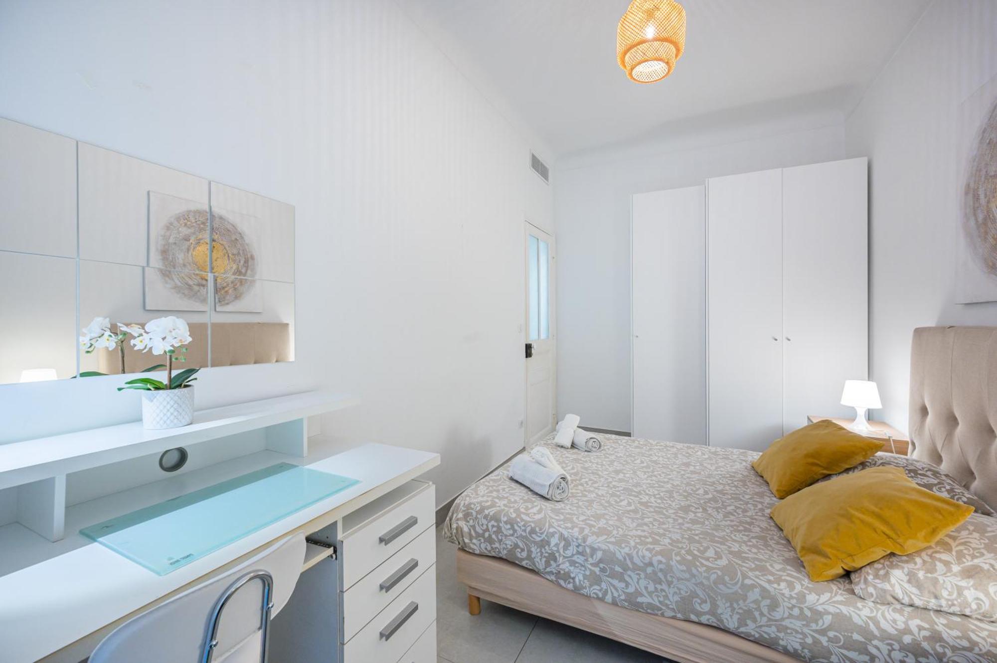 Stunning Flat By The Beach, Carre D'Or-Negresco Ницца Экстерьер фото